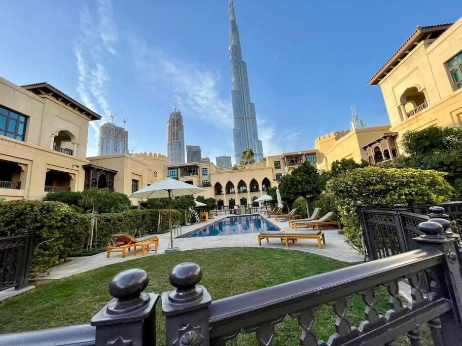 Lux Souk Al Bahar Downtown Dubai 1 Bedroom Flat - Steps To Dubai Mall Exterior photo